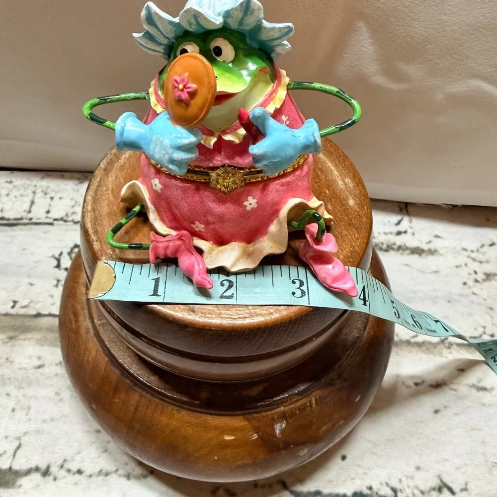 Colorful Princess‎ Frog Figurine with Hat and Mirror Trinket Box